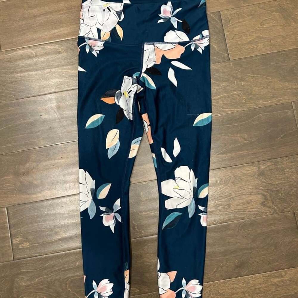 Athleta Elation 7/8 Floral Leggings - Constellation Blue, Size XSP